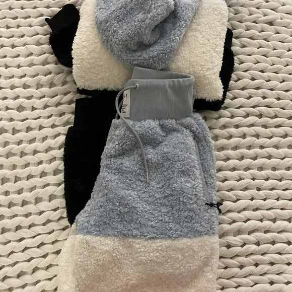 Adam Selman Fleece Sweatset - Picture 8 of 8